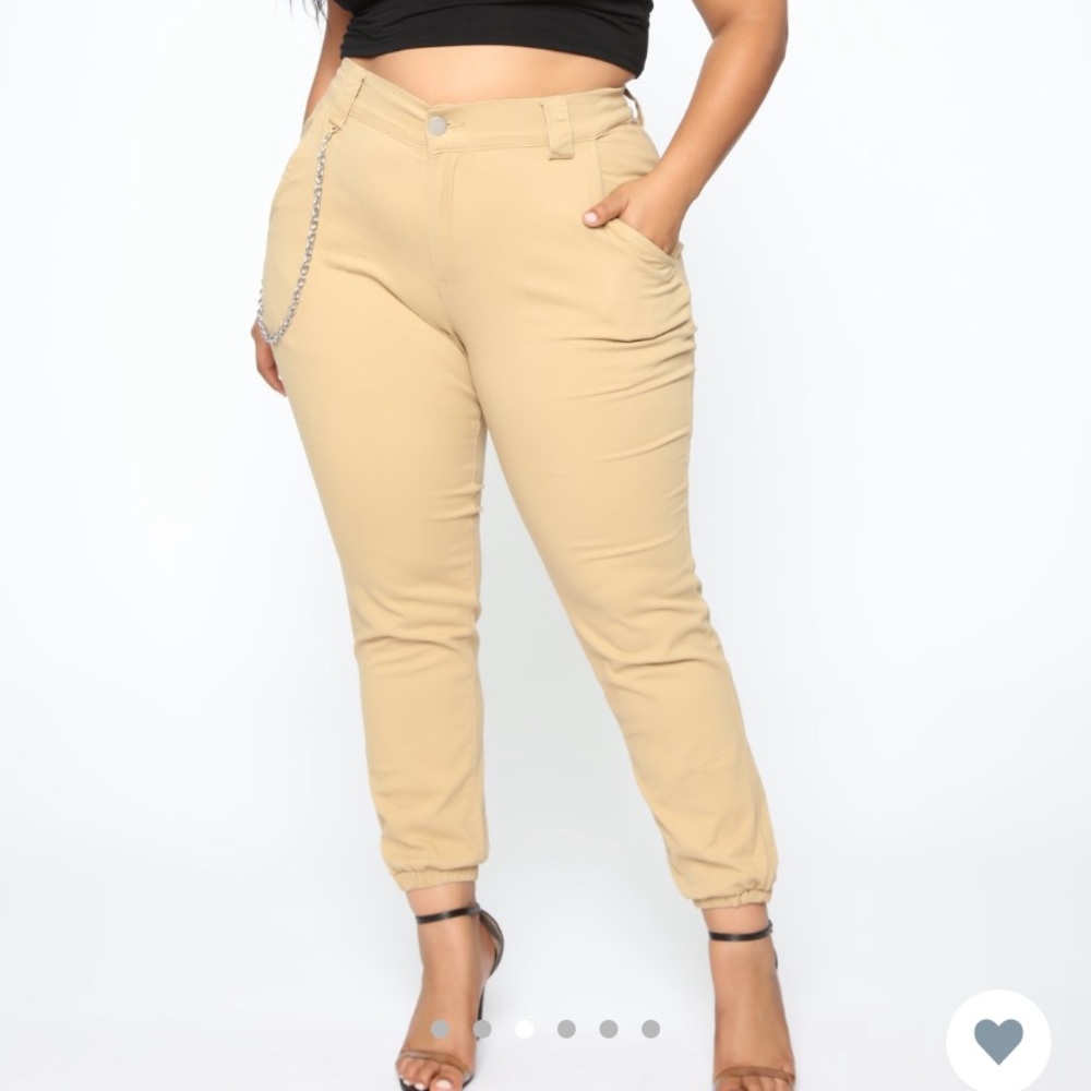 Fashion Nova “Get On My Level” Jogger pants